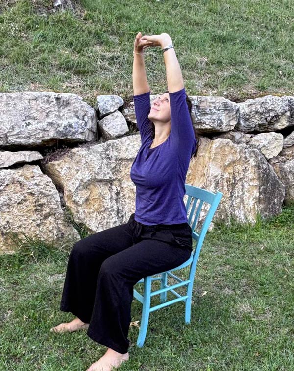 Activité Qi Gong sur chaise - Cindy - Ayze